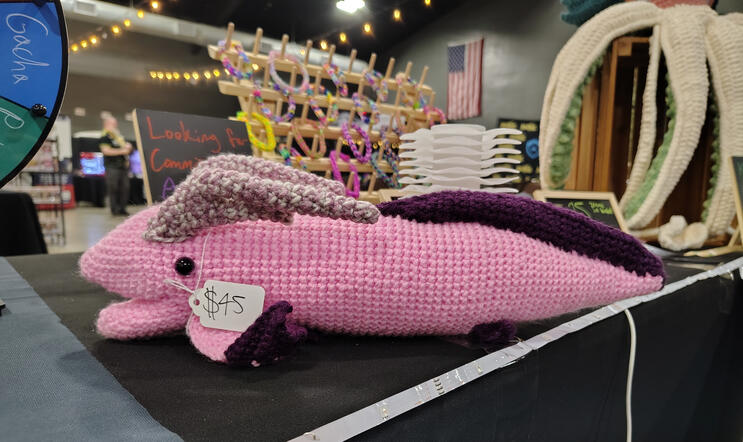 Male Harpagofututor, pattern by KatyasYarnBois